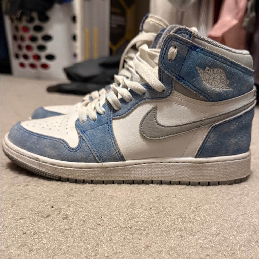 Air Jordan 1 Retro High OG "Hyper Royal"